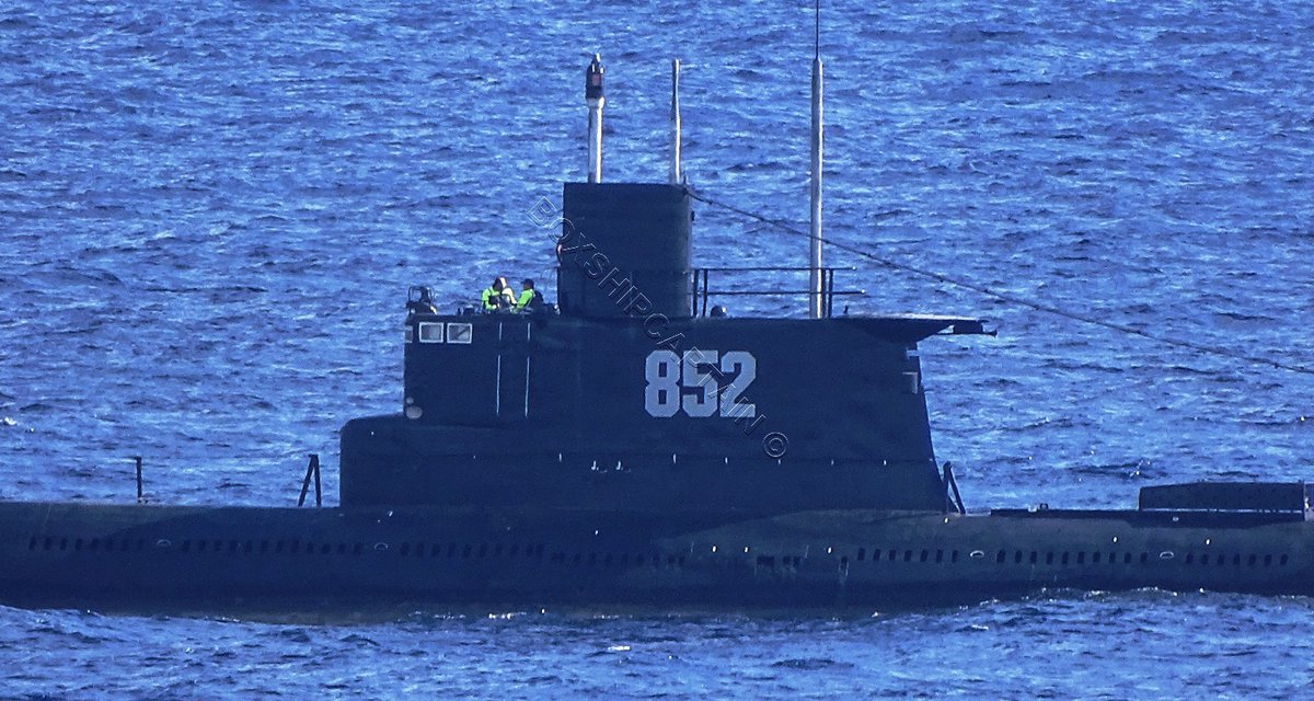 Egyptian Navy Type 033 (Romeo) class boat 852 is underway at S.East Med area. Romeo class submarines are considered obsolete,but Egptian boats are modernized in 1988 with a new FCS,new sonars,UGM-84 Harpoon missiles and Mk37 torpedoes.(NOV 2018)   