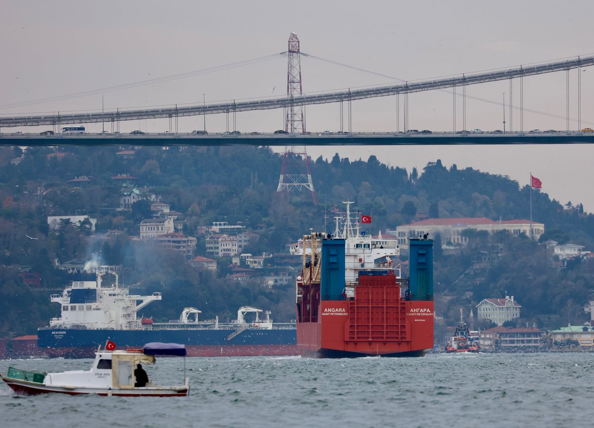 Russian arms exports to Egypt: @USTreasury sanctioned Moscow based M Leasing's Russian flag roro Angara, itself sanctioned, transited Bosphorus toward Med en route from Novorossiysk to Alexandria carrying arms. Rosoboronexport's revenue in 2022 is likely to total US$10.8 billion